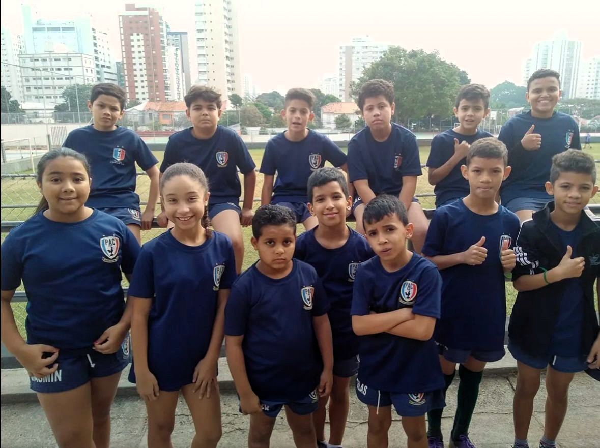 Anne, Layany, Rafael, Daniel, Jasmin, Wender... turma da Arca no Pasteur há 10 anos!